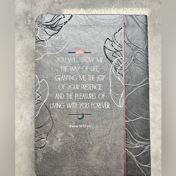 A Little God Time for Women Morning & Evening Devotional - Brand New! - Picture 2 of 9